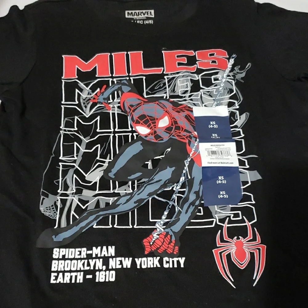 Nike T-Shirts in Gray, Black,‎ and Red with Green Kid's 4-5 5 Tee's /Shorts (6)